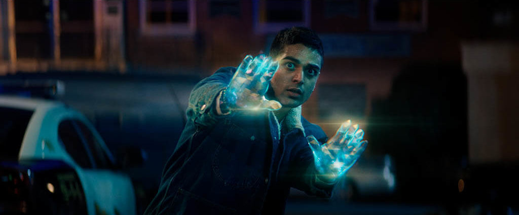 Kamran (Rish Shah) has a hard time controling the Noor energy. causing him to manifest something that is jagged and destructive.