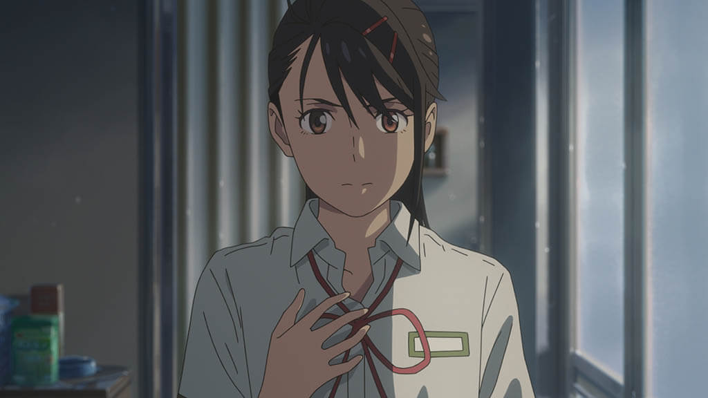 Depending on whether the shot is wide, mid or a closeup of Suzume, the color and lighting of her eyes vary accordingly. 