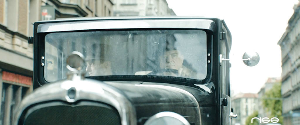 In order to better control the environment, the drive scenes for Babylon Berlin were shot against greenscreen with plates composited in later. (Images courtesy of RISE)