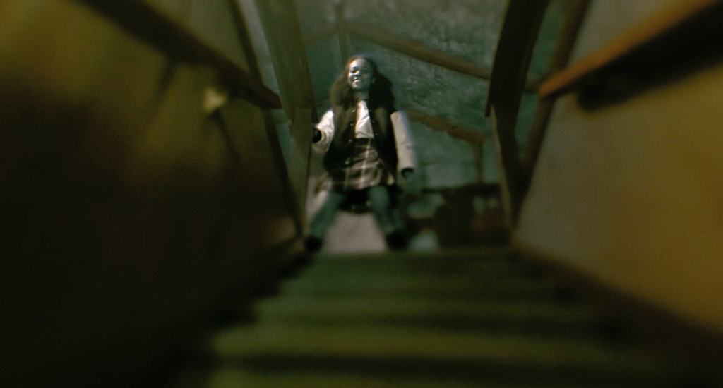 The flashbacks that merge into reality were treated as if a cinematographer had placed a Lensbaby on the camera. 