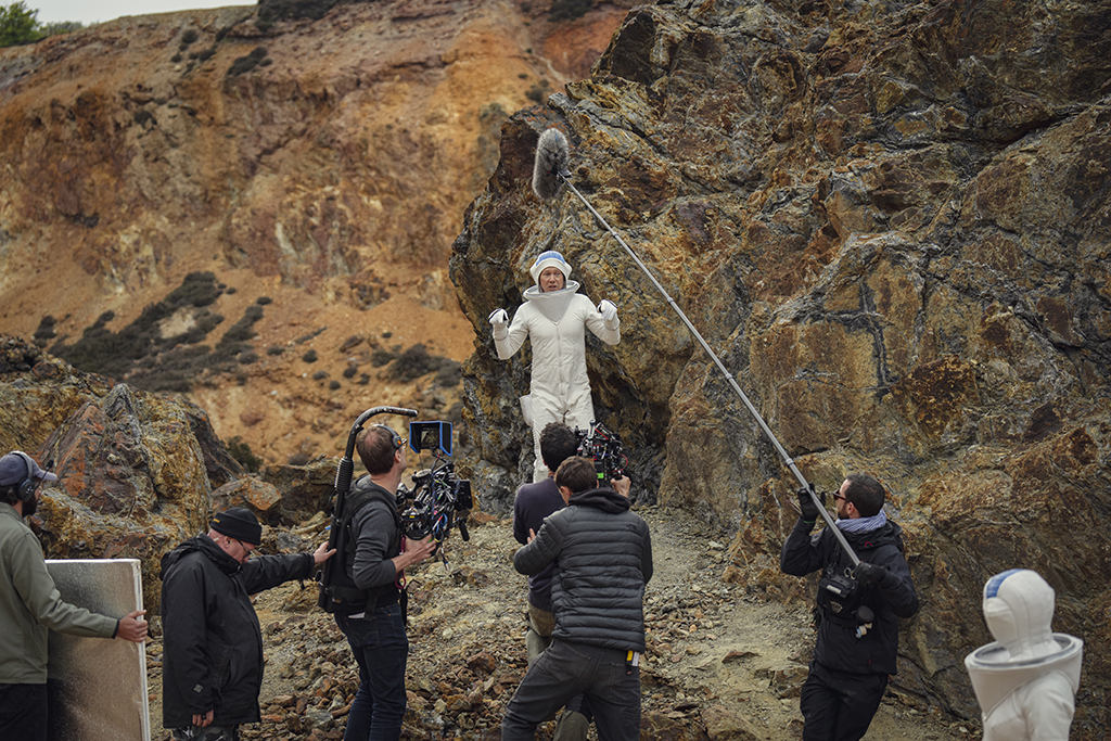 A copper mine served as the location for the planet where the digital clone of James Walton (Jimmi Simpson) is found.