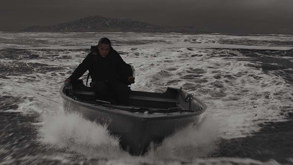 The introduction of water added another layer of complexity to Season 2. Approximately 70 water shots with crashing waves, animated boats and complex FX simulations were crafted. 